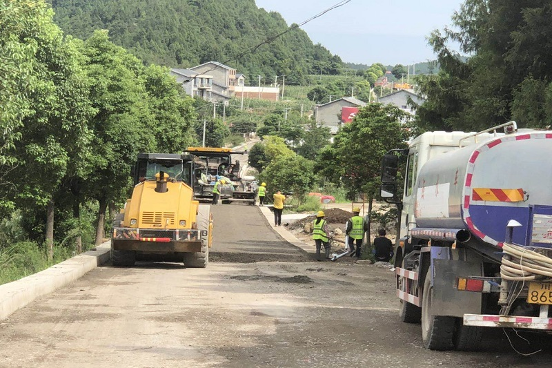 路橋集團(tuán)搶晴天、戰(zhàn)雨天、斗夜間  全力以赴推進(jìn)國(guó)道347項(xiàng)目建設(shè)